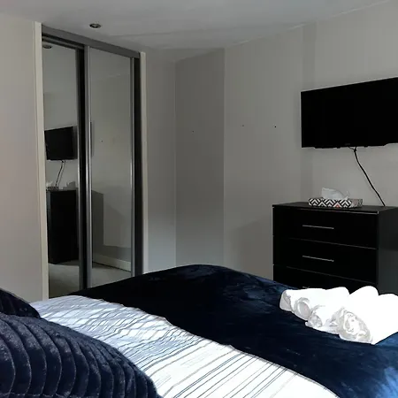 The Chandler Leeds (West Yorkshire)