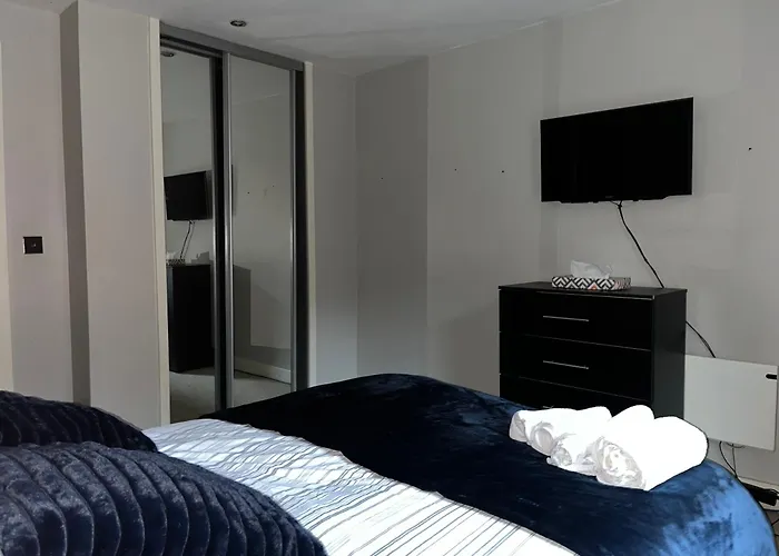 The Chandler Leeds (West Yorkshire)